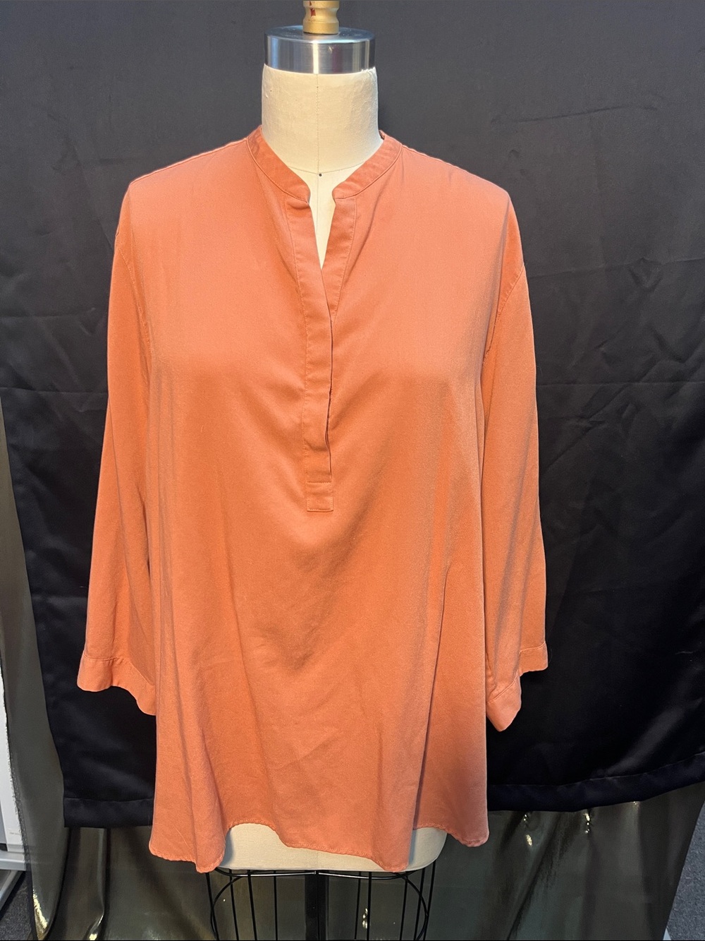 🧡✨ Uniqlo Terracotta Women’s Minimalist Work Shirt | Effortless Chic 🧡✨